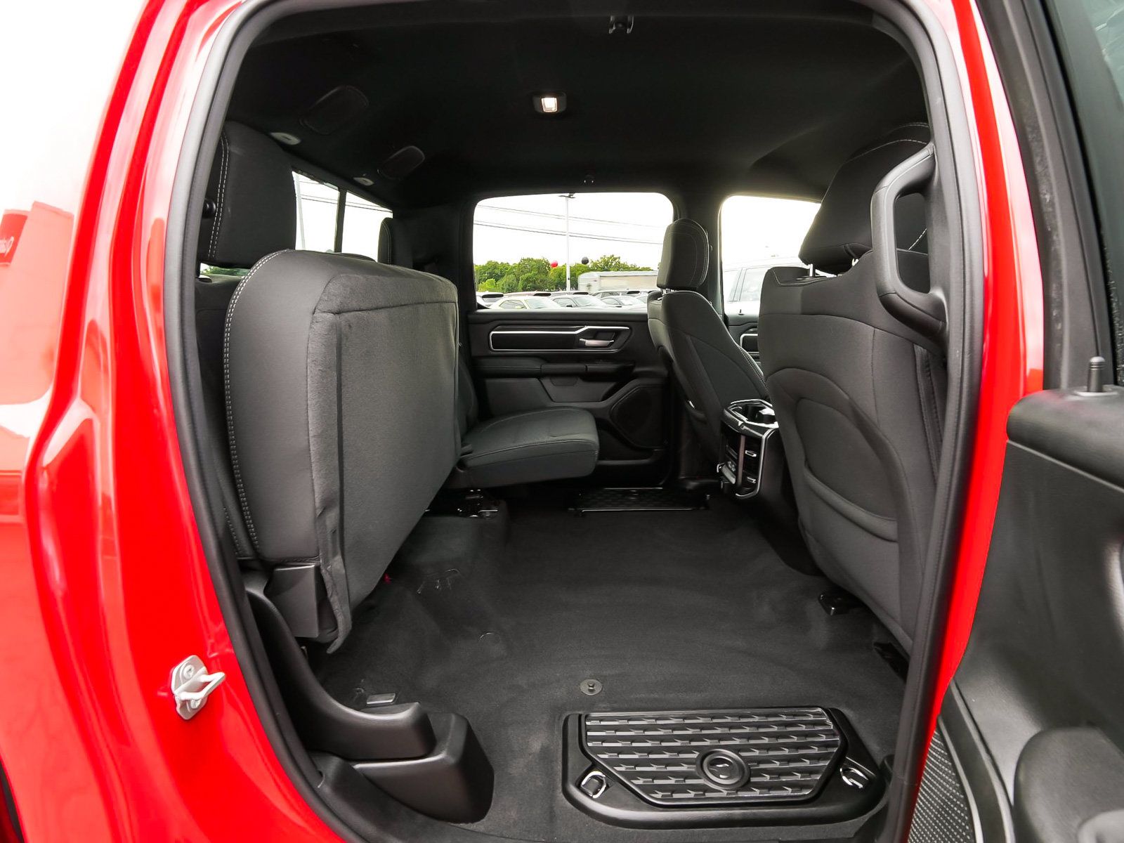 Used 2025 RAM 1500 Big Horn AWD/4WD image 39