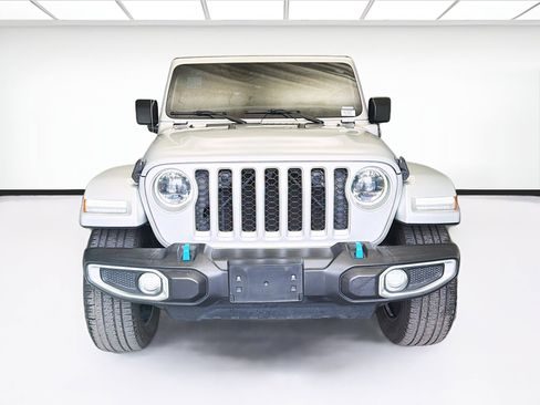 Used 2023 Jeep Wrangler Unlimited Sahara AWD/4WD image 2