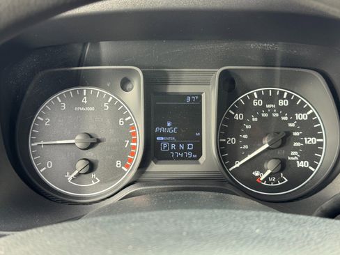 Used 2017 Nissan Titan S image 16