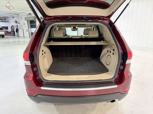 Used 2021 Jeep Grand Cherokee Limited w/ Luxury Group II image 28