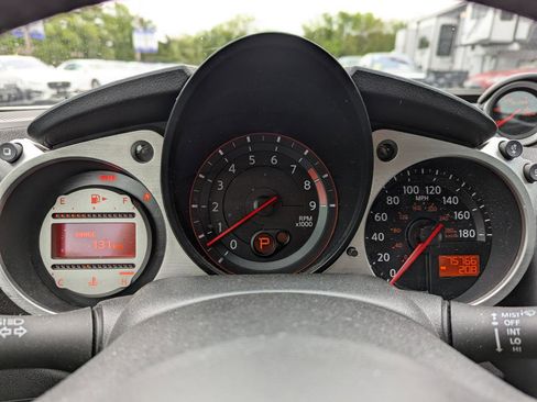 Used 2010 Nissan 370Z Touring w/ Sport Pkg RWD image 17
