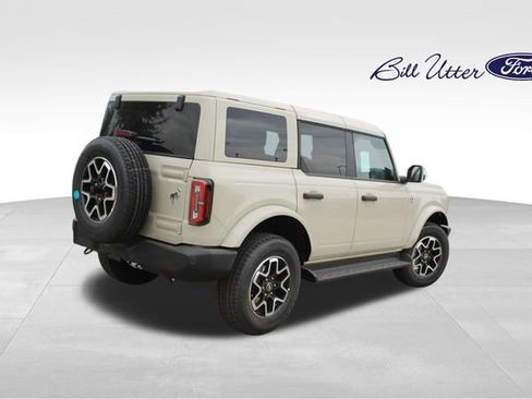 New 2026 Ford Bronco Outer Banks AWD/4WD image 3