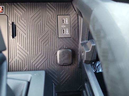 Used 2024 Toyota Tacoma SR5 image 21