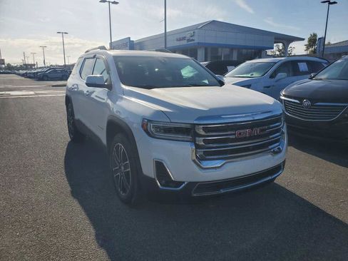 Used 2023 GMC Acadia SLT w/ Technology Package image 1