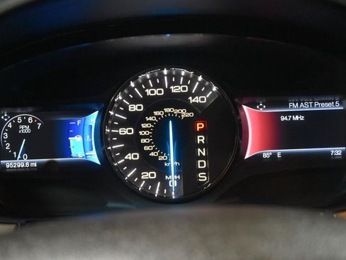 Used 2014 Ford Edge SEL w/ Equipment Group 205A FWD image 11