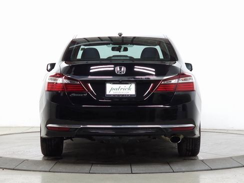 Used 2016 Honda Accord EX image 7