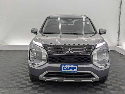Used 2023 Mitsubishi Outlander SE image 9