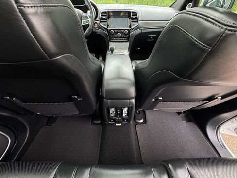 Used 2020 Jeep Grand Cherokee SRT AWD/4WD image 29