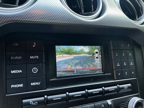 Used 2018 Ford Mustang GT RWD image 36