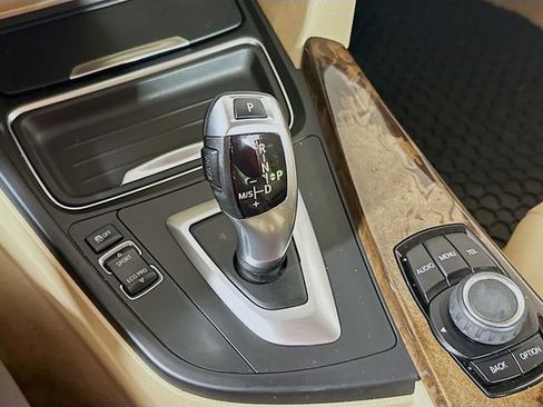 Used 2013 BMW 320i xDrive Sedan image 16