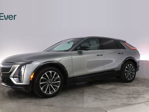 Used 2024 Cadillac Lyriq Sport w/ LPO, Floor Liner Package AWD/4WD image 18