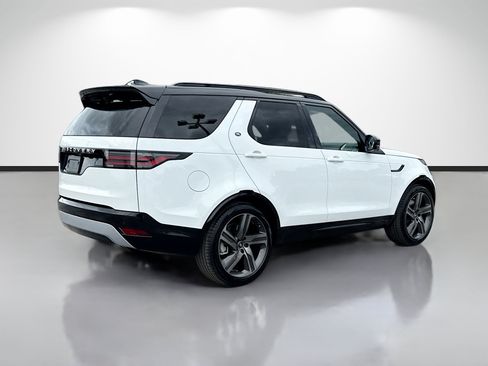 New 2026 Land Rover Discovery Limited Edition AWD/4WD image 5