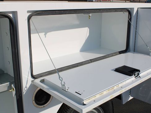 Used 2024 Ford F250 XL w/ XL Chrome Package image 14