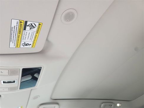 Used 2025 Land Rover Discovery Sport S image 26