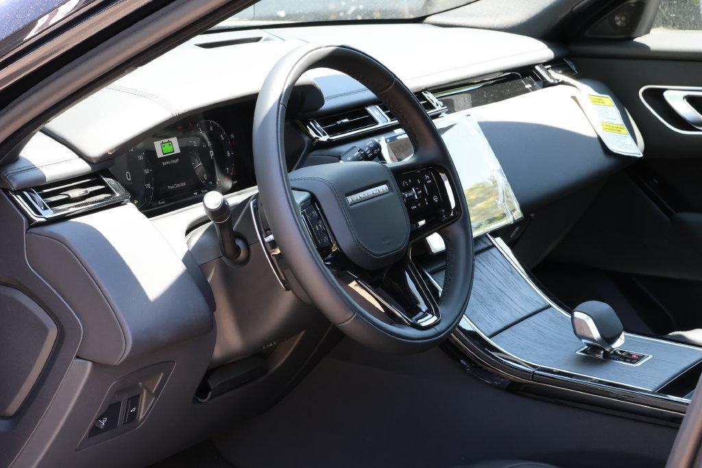 New 2026 Land Rover Range Rover Velar Dynamic SE AWD/4WD image 8