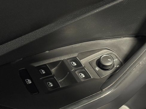 Used 2023 Volkswagen Jetta SE image 28