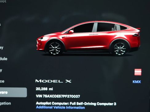 Used 2023 Tesla Model X image 12