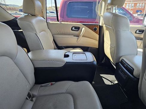 Used 2023 Nissan Armada SL w/ Captain's Chairs Package image 10