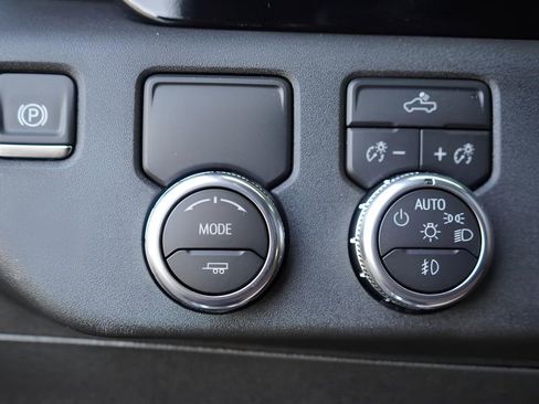 New 2026 GMC Sierra 1500 Elevation image 17