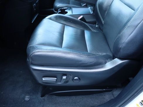 Used 2018 Toyota Sienna SE w/ SE Preferred Package FWD image 6