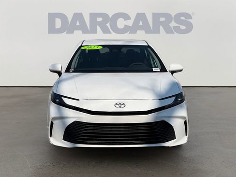 Used 2025 Toyota Camry LE image 2