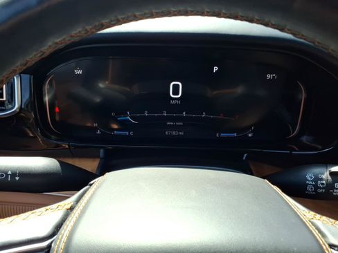 Used 2023 Jeep Grand Wagoneer Series III AWD/4WD image 26