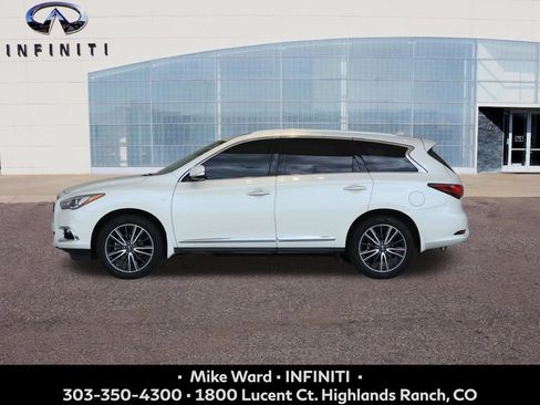 Used 2019 INFINITI QX60 Luxe w/ Essential Package AWD/4WD image 2