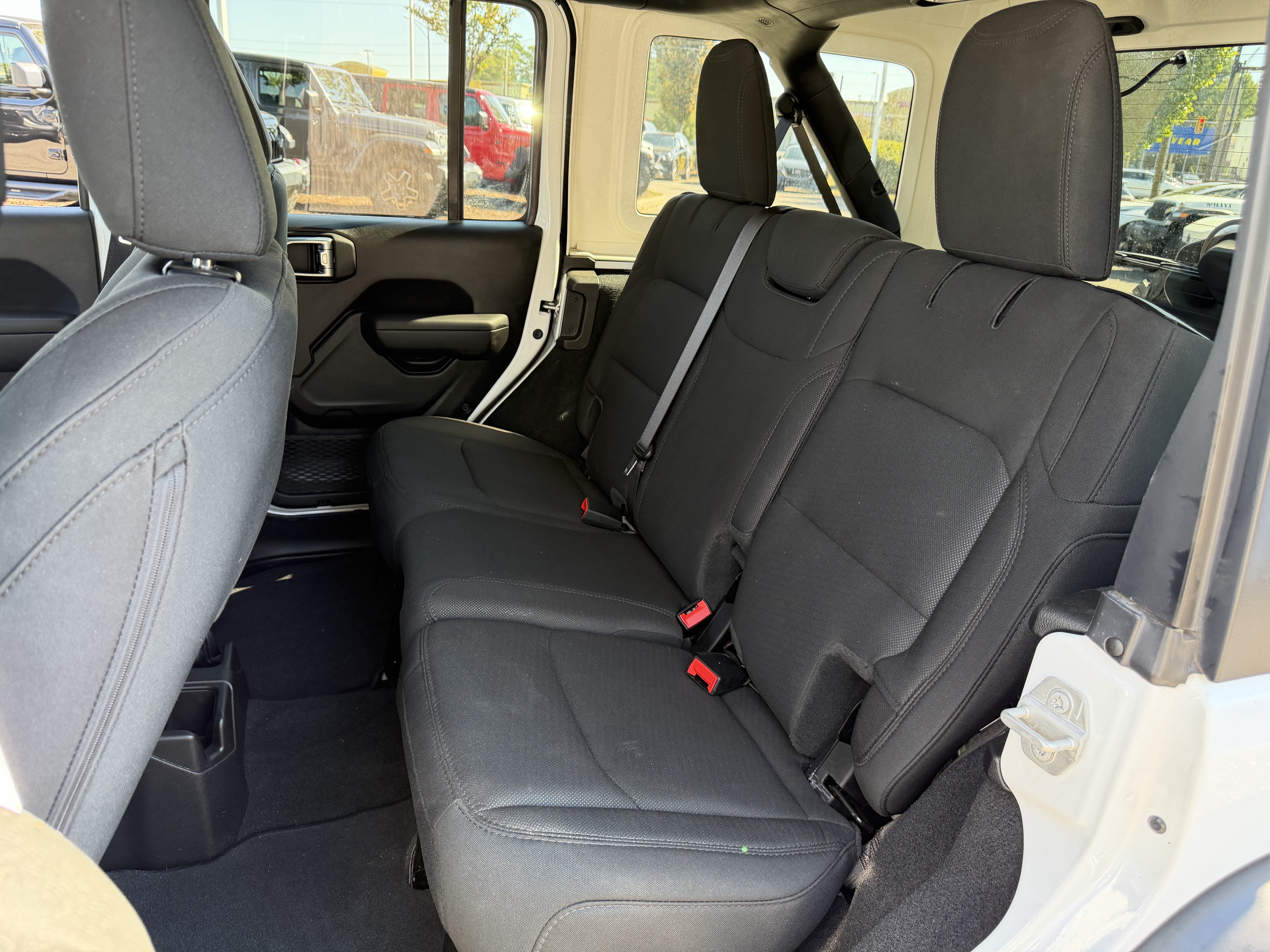 Used 2023 Jeep Wrangler Unlimited Sport AWD/4WD image 33