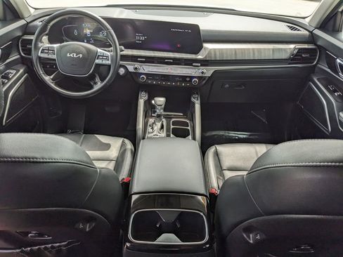 Certified 2024 Kia Telluride EX w/ EX Captain's Chair Package image 15