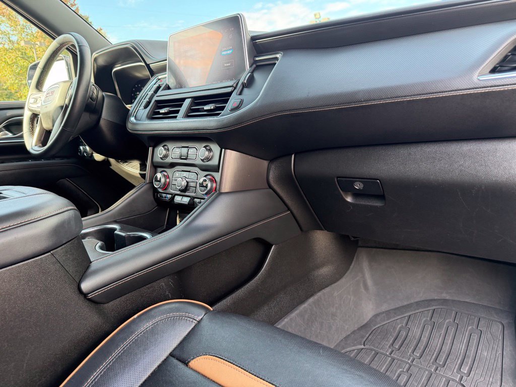 Used 2023 GMC Yukon XL AT4 w/ AT4 Premium Package AWD/4WD image 14