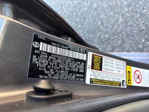 Used 2015 Toyota Camry LE FWD image 12