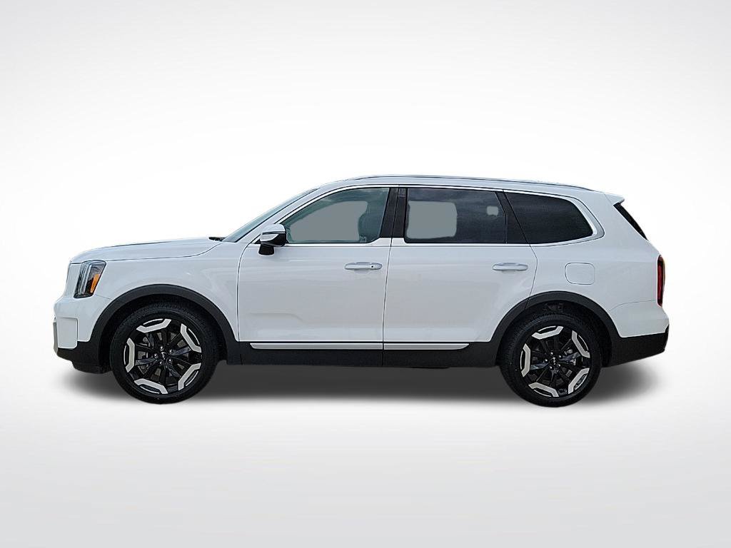 Used 2025 Kia Telluride S AWD/4WD image 2