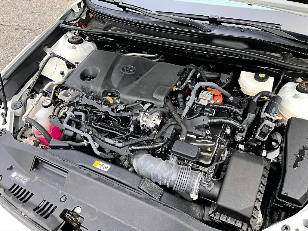 Used 2025 Toyota Camry SE FWD image 35