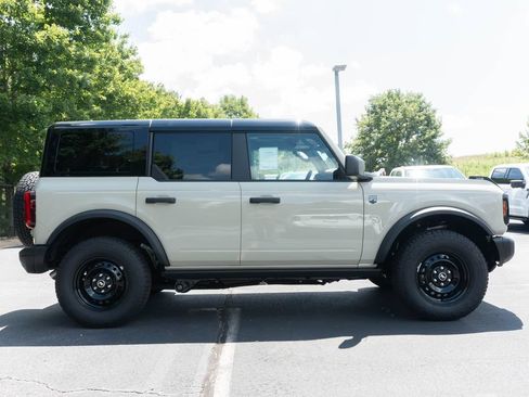 New 2026 Ford Bronco Big Bend w/ Black Diamond Package AWD/4WD image 10