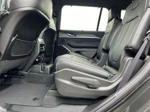 New 2025 Jeep Grand Cherokee L Overland w/ Luxury Tech Group IV image 26