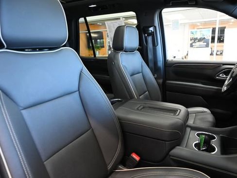 Used 2023 Chevrolet Tahoe Premier AWD/4WD image 8