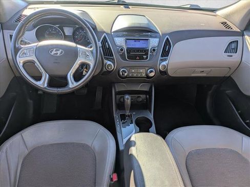 Used 2011 Hyundai Tucson GLS image 16