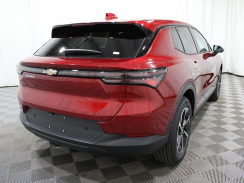 New 2026 Chevrolet Equinox EV LT image 32