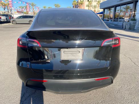 Used 2022 Tesla Model Y Performance AWD/4WD image 8