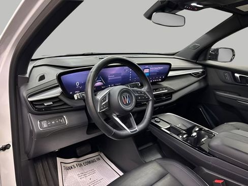 Used 2025 Buick Enclave Sport Touring image 17
