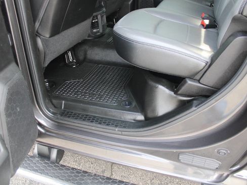 Used 2019 RAM 3500 Tradesman w/ Chrome Appearance Group image 40