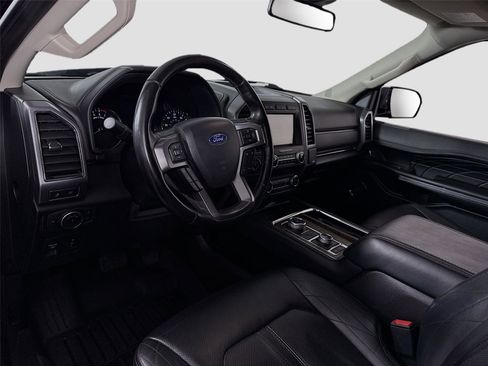 Used 2019 Ford Expedition Platinum image 3