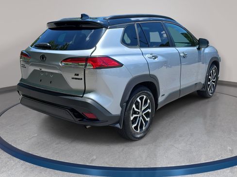 Used 2024 Toyota Corolla Cross AWD Hybrid w/ Moonroof Package image 5