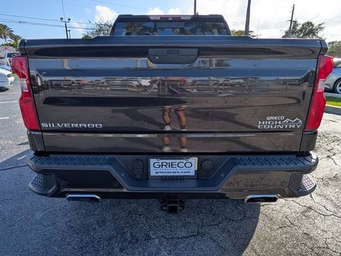 Used 2019 Chevrolet Silverado 1500 High Country w/ Technology Package AWD/4WD image 14