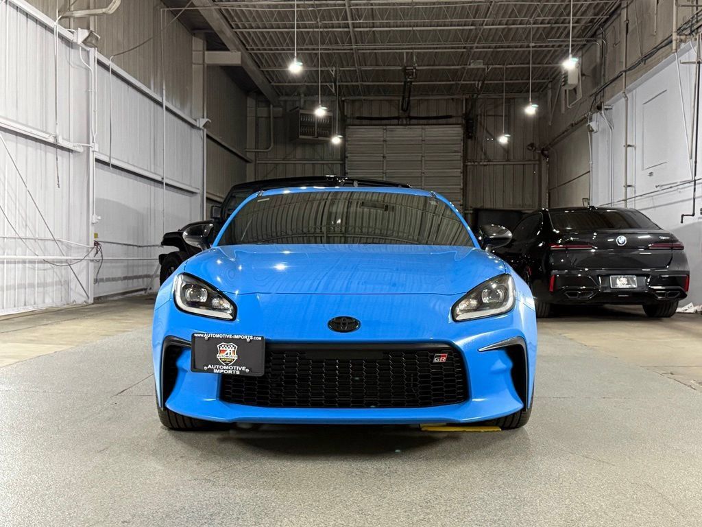Used 2023 Toyota GR86 Premium w/ ALL Weather Mat Package (TMS) RWD image 2