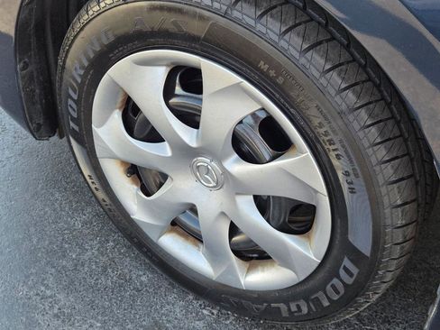 Used 2014 MAZDA MAZDA3 i Sport image 11