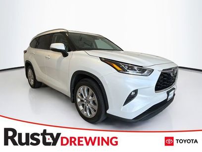 Used 2023 Toyota Highlander Limited