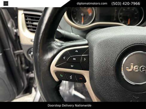Used 2018 Jeep Cherokee Sport w/ Cold Weather Group AWD/4WD image 29