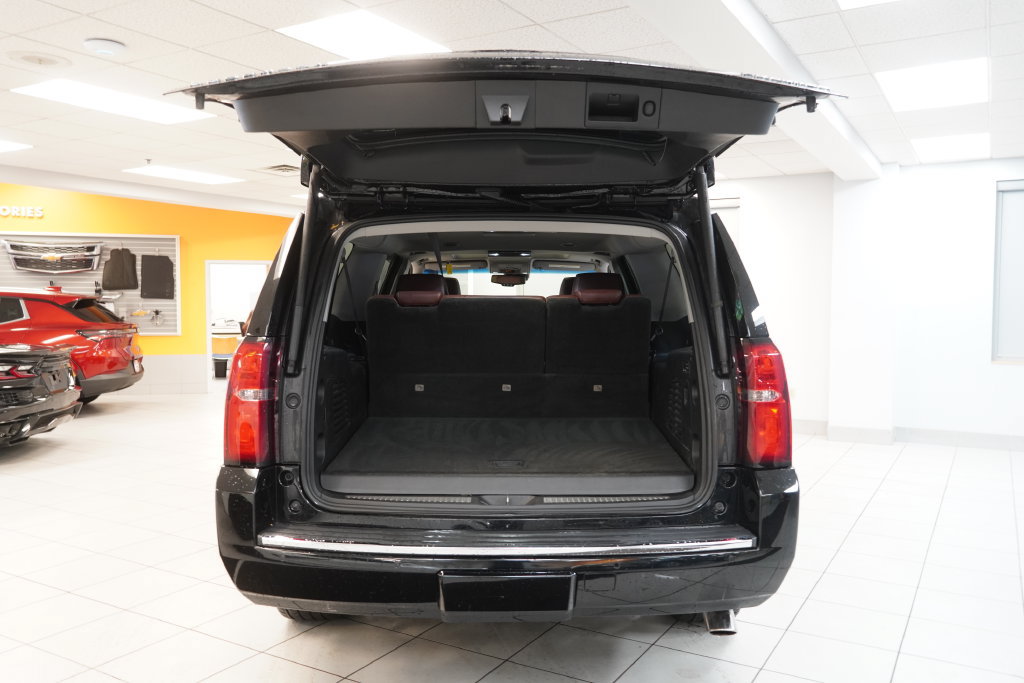 Used 2020 Chevrolet Suburban Premier w/ Premier Plus Edition AWD/4WD image 11
