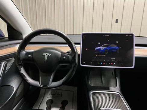 Used 2023 Tesla Model 3 Standard Range image 32